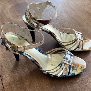 Ann Marino scrappy, around the ankle, heel